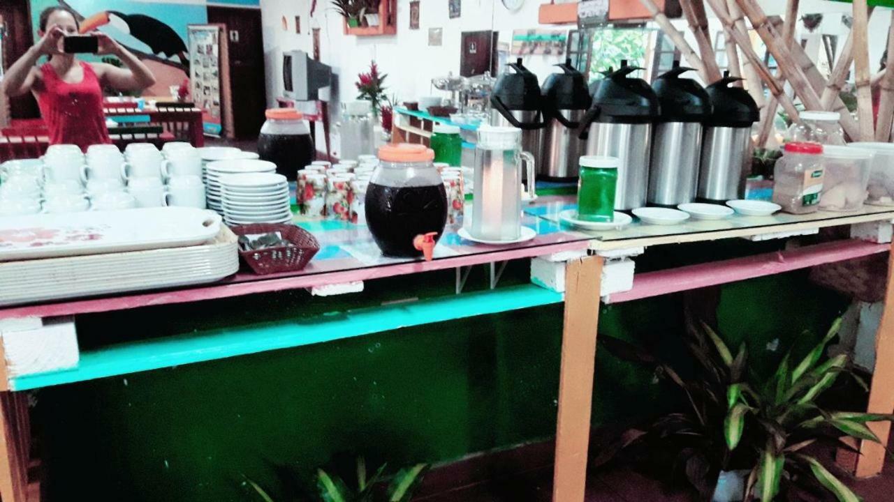 Hotel Los Amigos ปูแอร์โตอีกวาซู ภายนอก รูปภาพ
